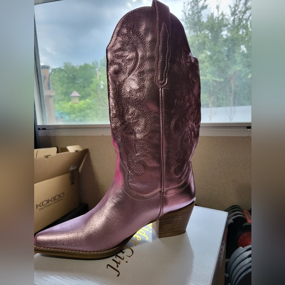 *NWT Metallic Pink Embroidered Cowboy Boots SZ 8 - Picture 3 of 7